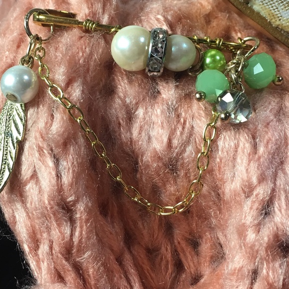 LAST CHANCE Sweater Pin Artisan Pearls Gold - Picture 4 of 6